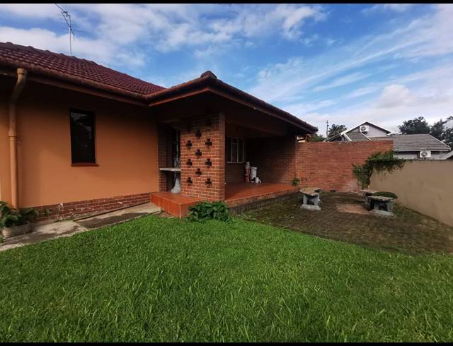 3 BEDROOM HOUSE FOR SALE IN COWIES HILL PARK